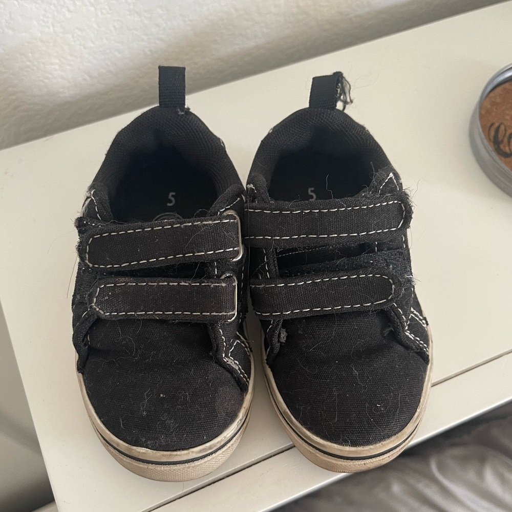 Black toddler shoes 5